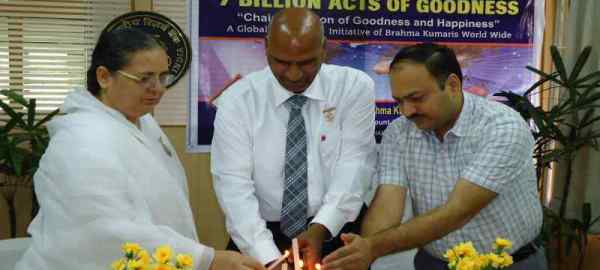 At RBI Brahma Kumari Nirmala Bro Ram Prakash Singhal with Amit Sinha RBI Asst Manager